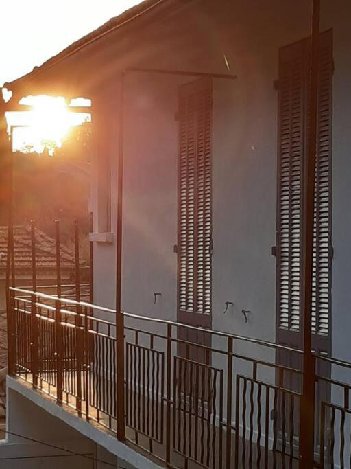 Logement Le Serein Tolone Esterno foto
